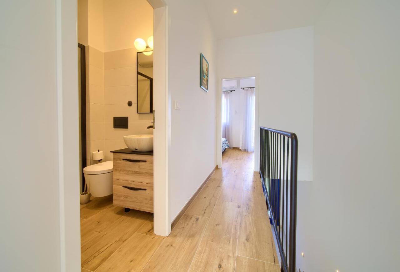 Apartman Placa Njivice Luaran gambar
