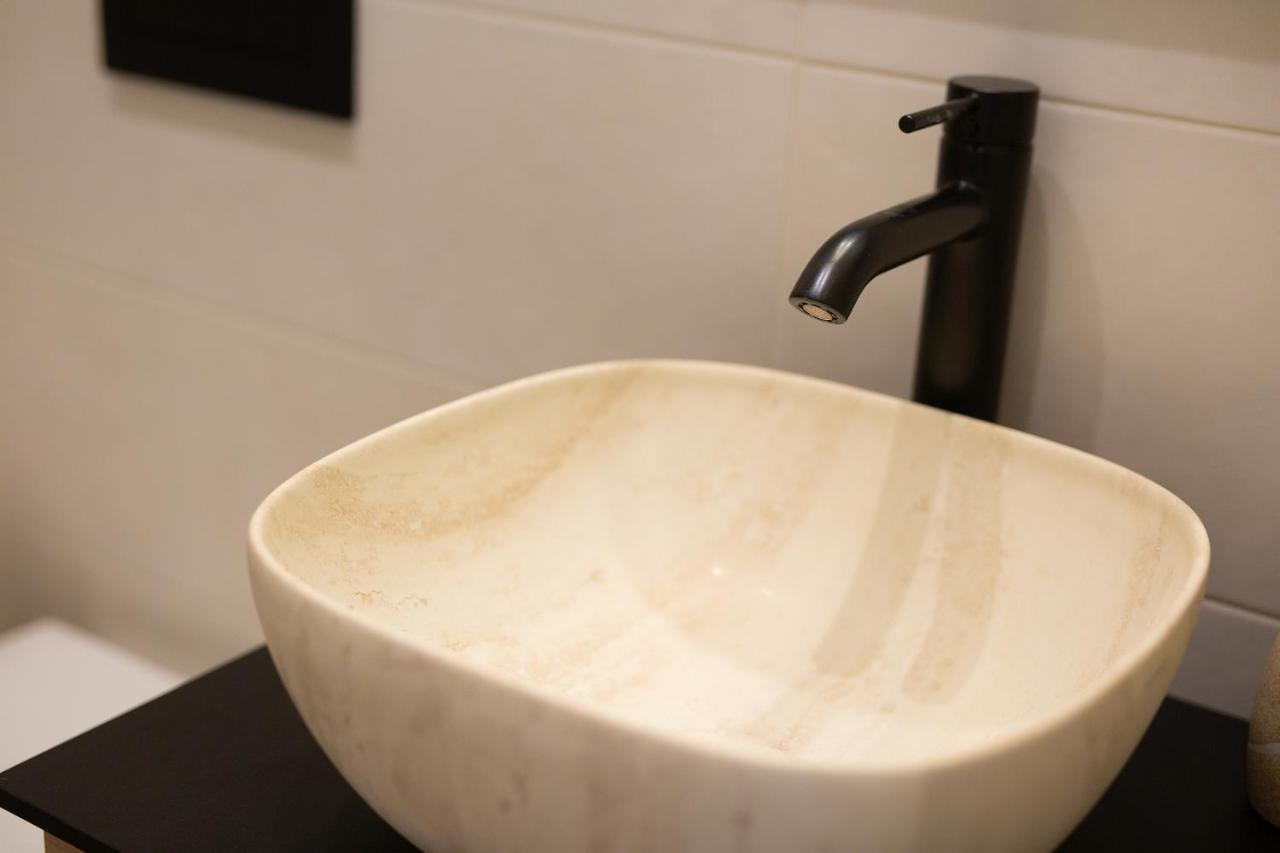 Apartman Placa Njivice Luaran gambar