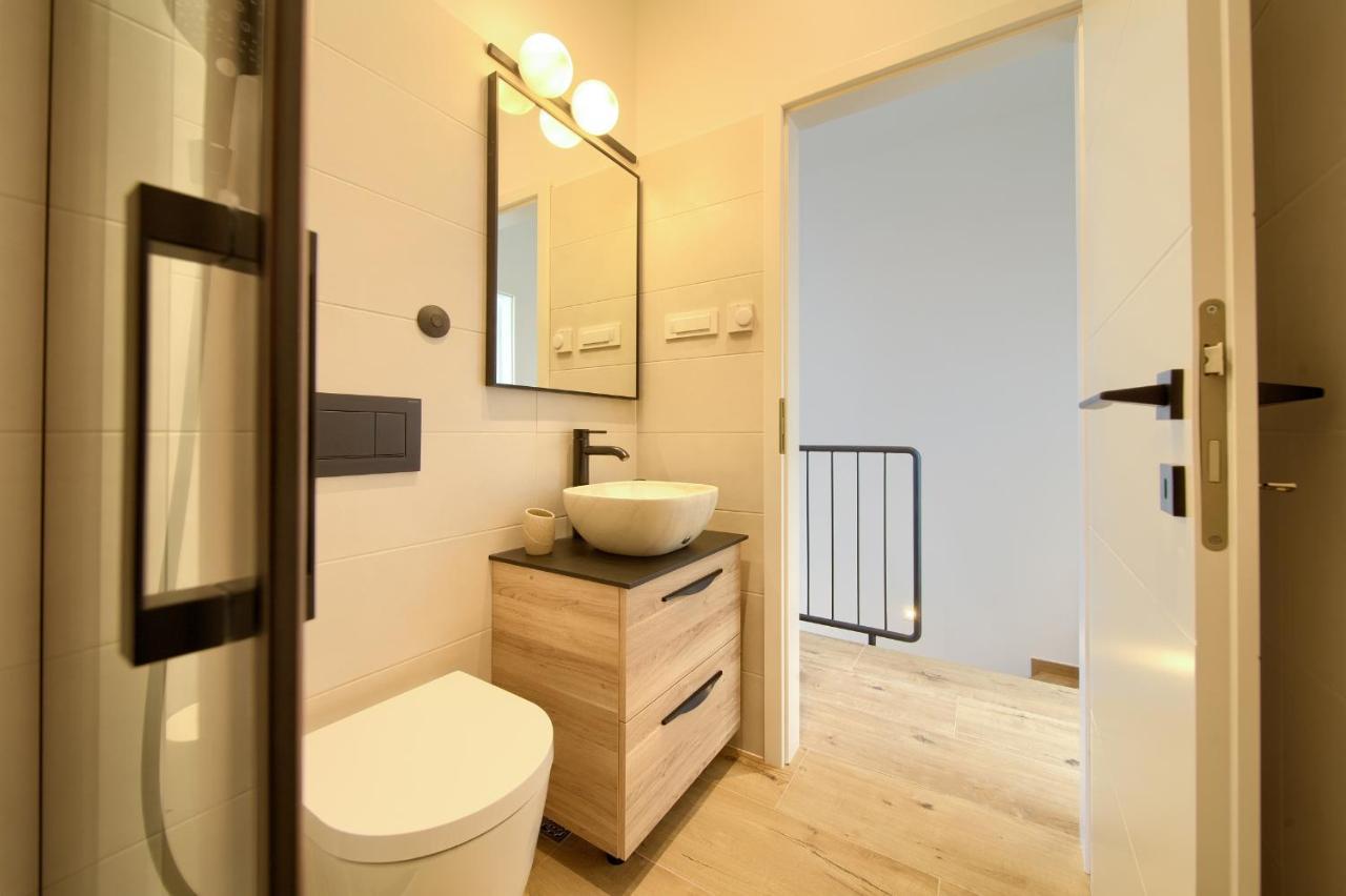 Apartman Placa Njivice Luaran gambar