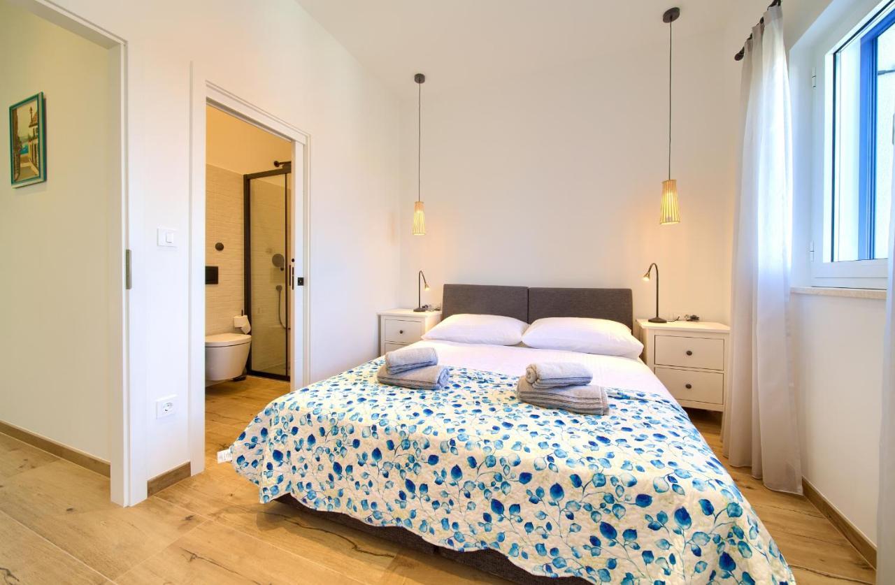 Apartman Placa Njivice Luaran gambar