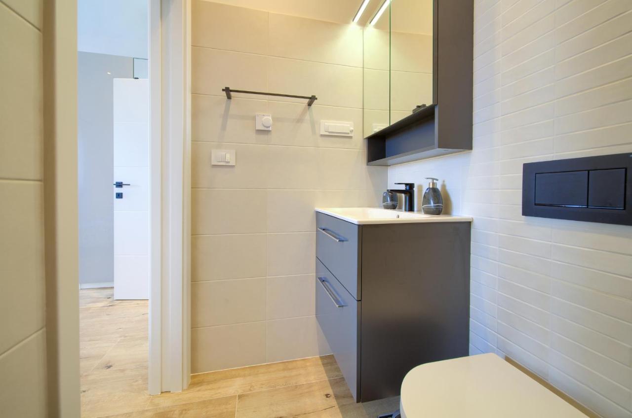 Apartman Placa Njivice Luaran gambar