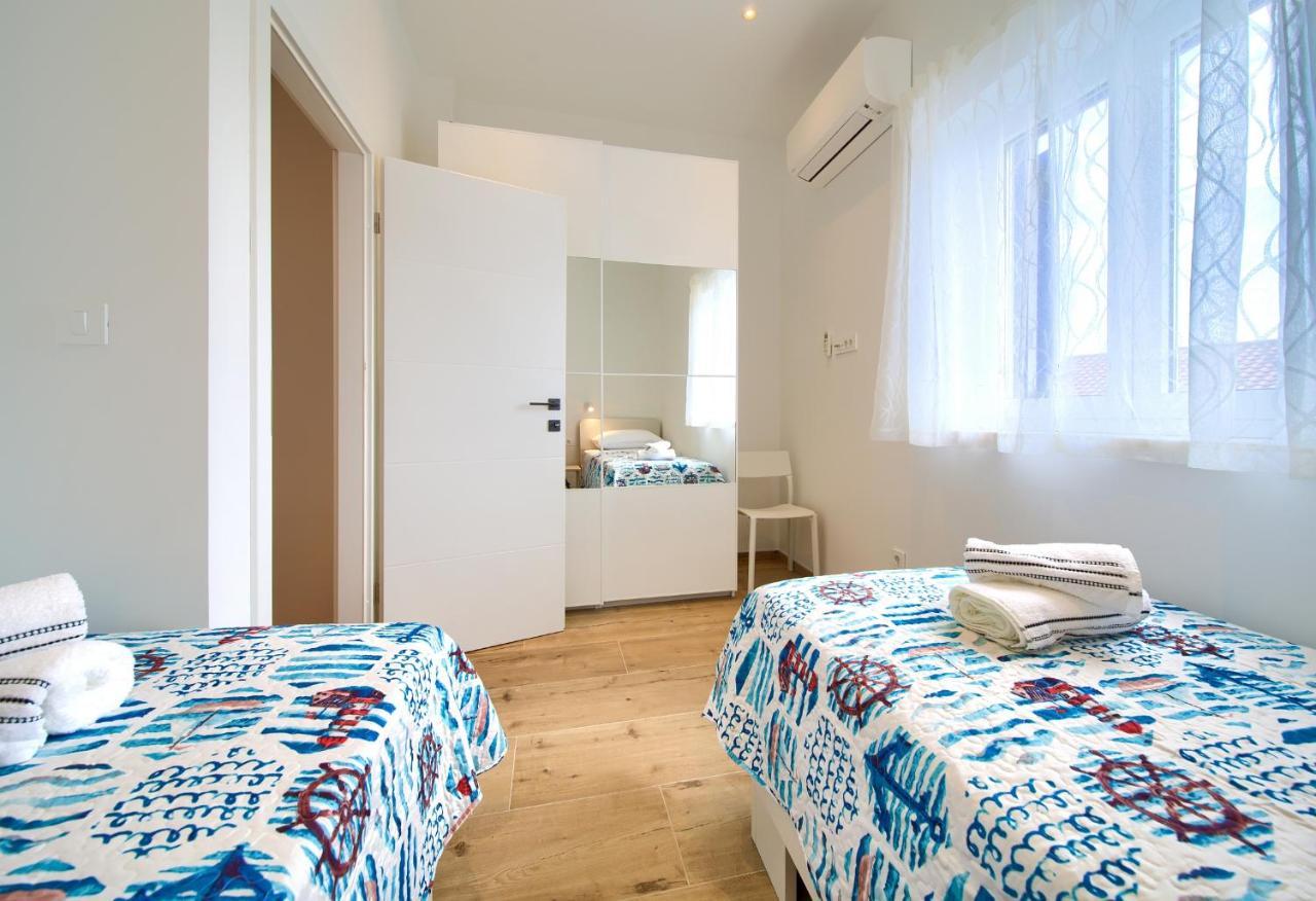 Apartman Placa Njivice Luaran gambar